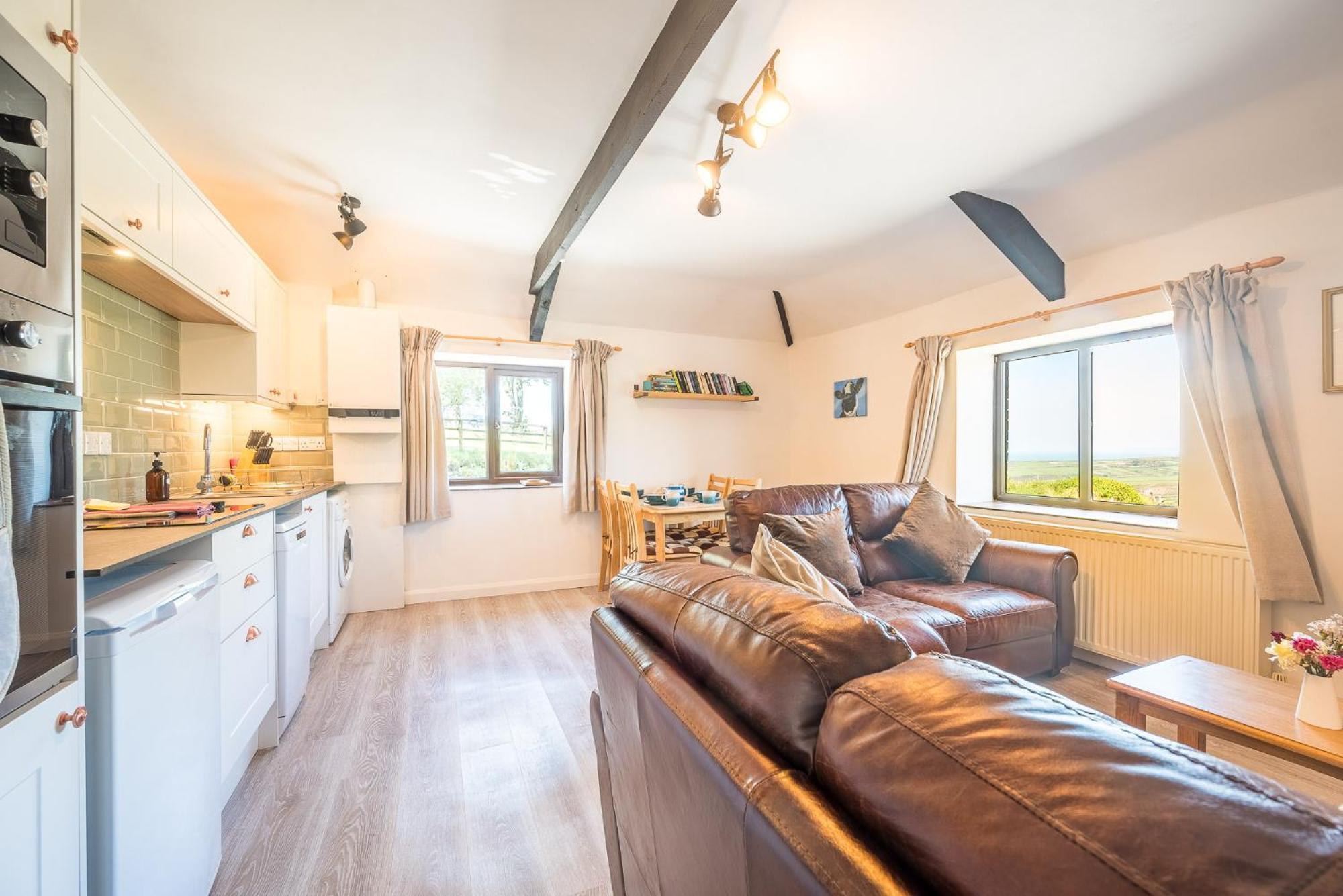 Polrunny Farm Elderberry Cottage With Sea View Боскасл Экстерьер фото